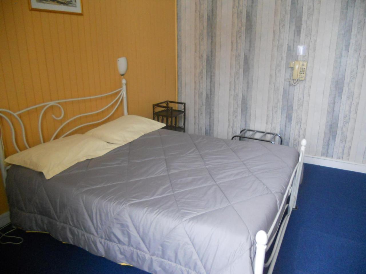 Hotel De La Gare Морле Экстерьер фото
